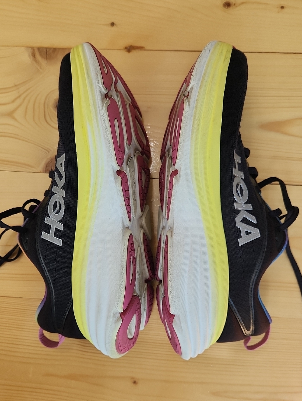 Hoka One One Bondi 8 Size 9.5 Max Cushion Running Shoes Black Rainbow Trim - Picture 17 of 17